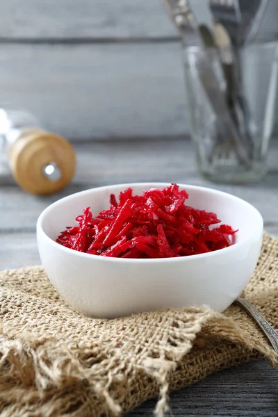 Delicious grated beet in a bowl — Stock Photo, Image