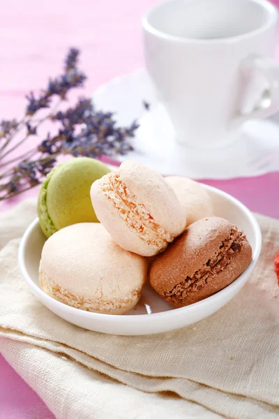 Macaroon in a white bowl — Stock Photo, Image