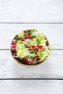 bir kase salata karışımı