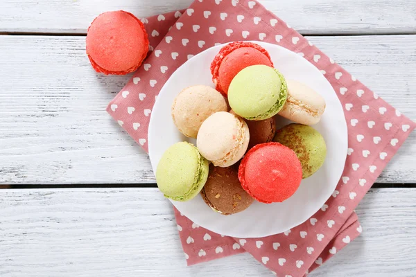 Biscoitos doces em uma chapa — Fotografia de Stock