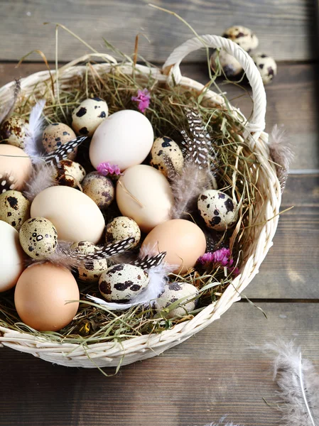 Basket full of fresh eggs — Stock Photo, Image