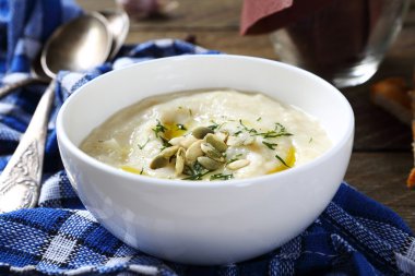 Kereviz çorbası Besleyici