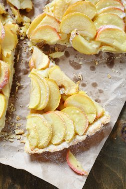 Peçeteye elmalı tart