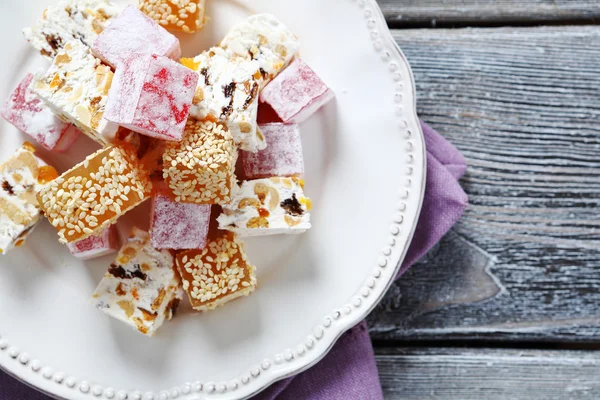 Delicia turca en un plato blanco — Foto de Stock