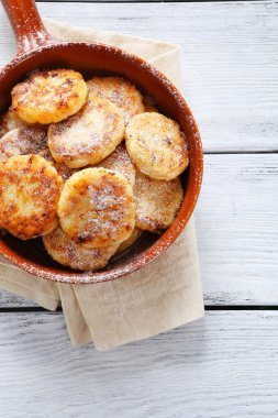 Süzme peynirli gözleme tavası