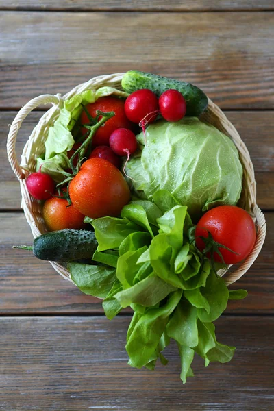 Vegetables in basket top view — Stock Photo, Image