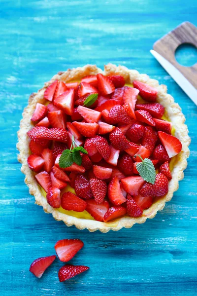 Torta com morango fresco — Fotografia de Stock