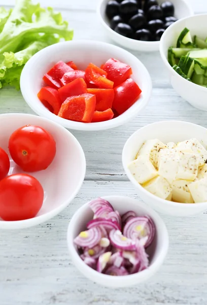 fresh greek salad ingredients