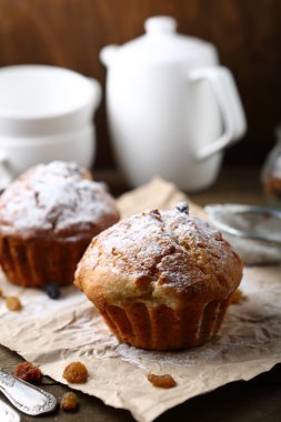 Rustik masada ev yapımı kek