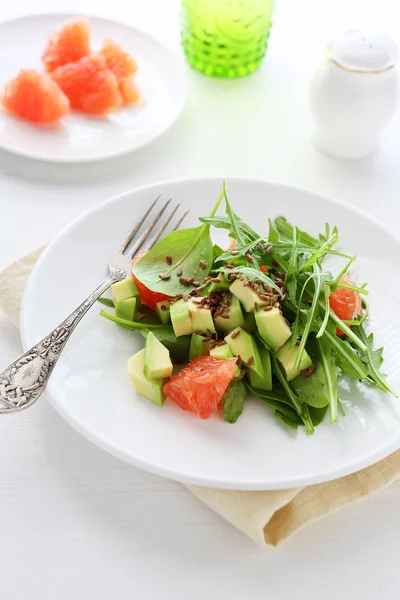 Salad with avocado and grapefruit — Stock Photo, Image