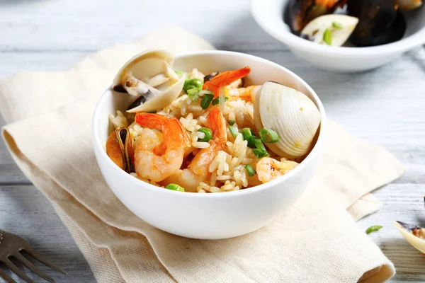 Risotto with mussels and shrimp — Stock Photo, Image
