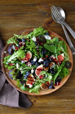 incir ve üzüm salatası
