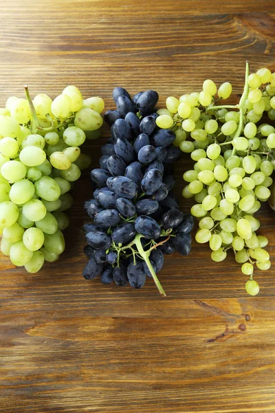 Mix of fresh grapes — Stock Photo, Image