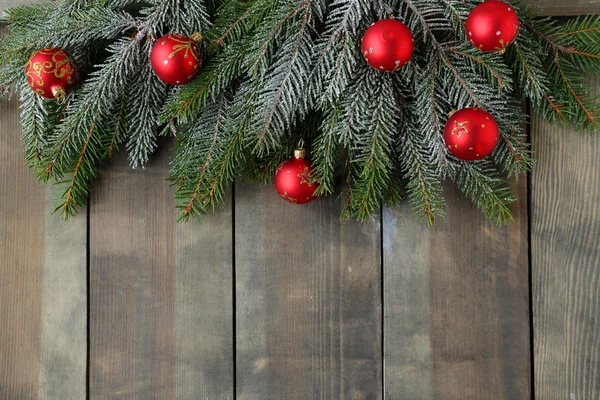 Fundo de Natal com ramo verde — Fotografia de Stock