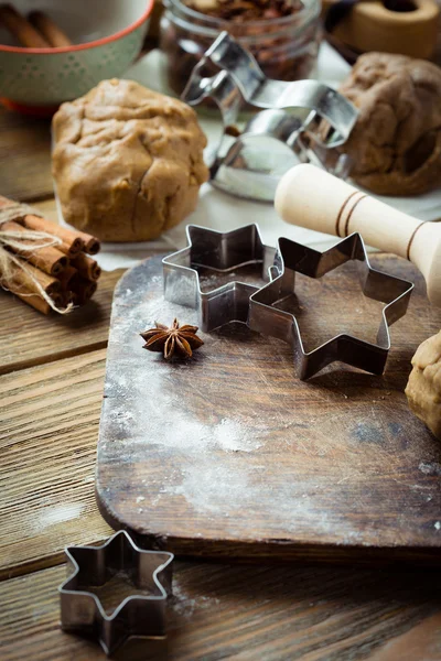 Cooking rustic ginger cookies — Stock Photo, Image