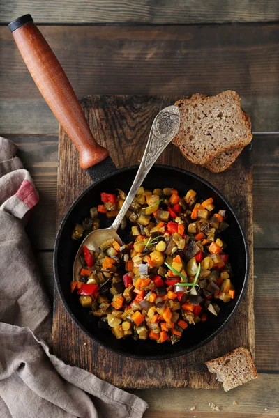 Vegetables stewed in pan — Stock Photo, Image