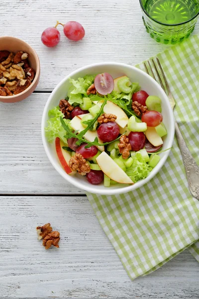 Frisse salade met groene appel — Stockfoto
