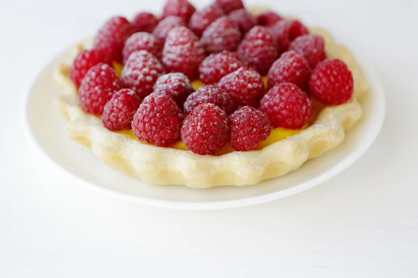 Frischer Himbeerkuchen — Stockfoto