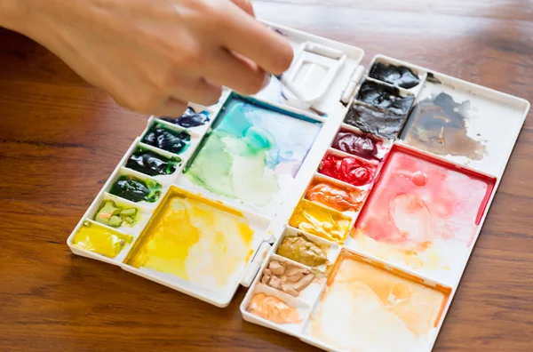 Paintbrush and paint palette — Stock Photo, Image