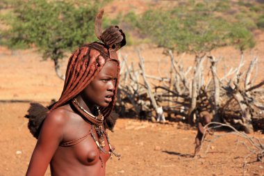 Genç Himba kadın, Namibya