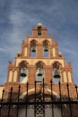 Santorini 'nin iç kesimindeki beyaz köy, Yunanistan
