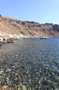 Yunanistan 'ın Santorini kentinin önündeki Susuzluk Adası