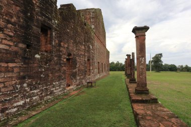 Jess de Tavarange 'ın Paraguay' daki Cizvit Görev Harabeleri