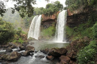 Iguazu Ulusal Parkı, Arjantin 'de İki Kardeş Şelalesi