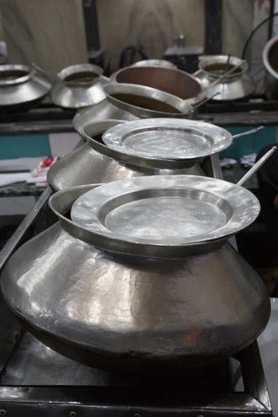 Hint metal pot — Stok fotoğraf