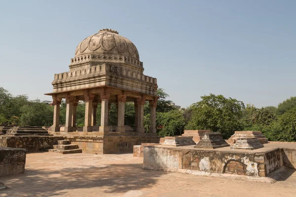 Archeologisch gebouw, Mehrauli Archeologisch Park, New Delhi — Stockfoto