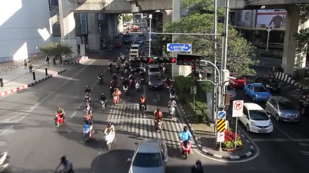 Προβολή της κυκλοφορίας στην Μπανγκόκ, Ταϊλάνδη — Αρχείο Βίντεο