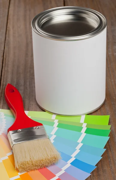 Guia gráfico de cores com pincel e balde de pintura — Fotografia de Stock