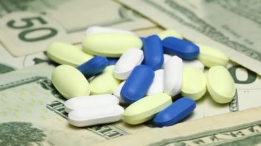 hapları üzerinde para