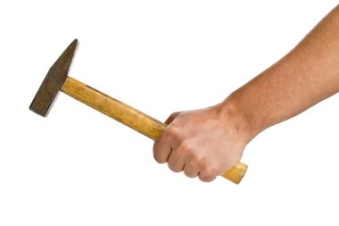 Beyaz izole çekiç tutan adam