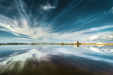 Trapani (Sicilya yakınındaki Nubia tuz tava). 