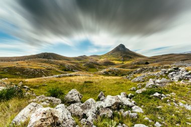 Dağlar Abruzzo (İtalya) Campo Imperato yakınındaki bir görünüm