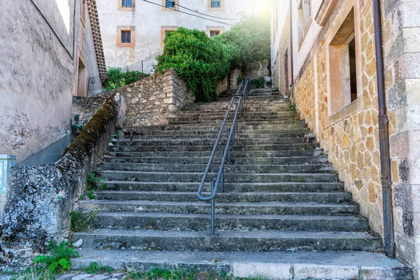 Una Escalera Piedra Una Calle Ciudad — Foto de Stock