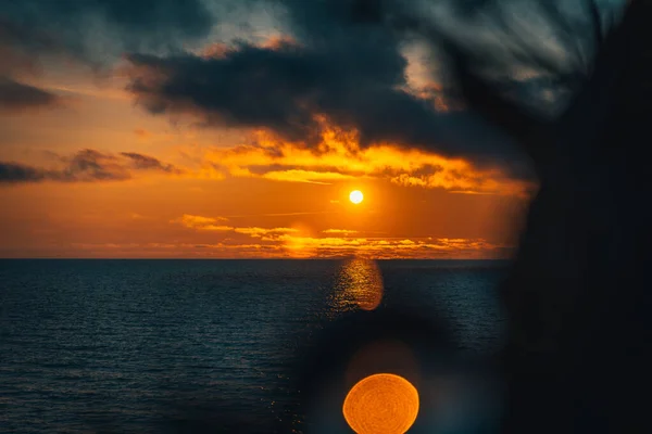 拉托维亚夏季日落时的蓝球 — 图库照片