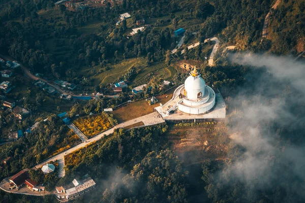 Pokhara kilátás levegő völgy a Himalája hegyek Nepál — Stock Fotó