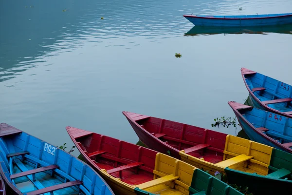 Pleasure boats at Fewa lake in Pokhara Nepal — Stock Photo, Image