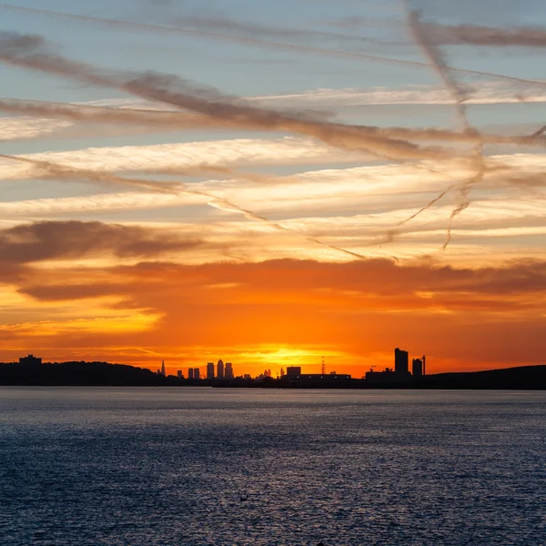 Dramatisk himmel över London Royaltyfria Stockfoton