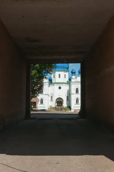 Ladan Chernihiv Ucrânia 2021 Edifício Igreja Ortodoxa Final Túnel Escuro — Fotografia de Stock