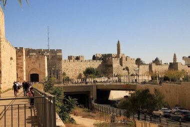 İsrail, Kudüs 'teki Jaffa kapısı ve David Kulesi' ne bakın.