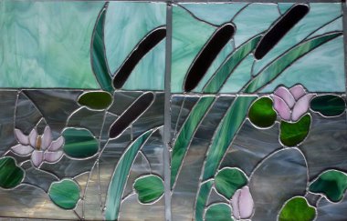 Arkaplan olarak renkli vitray penceresi