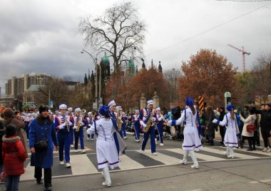 2025 'te Toronto, Kanada' da Noel geçidi