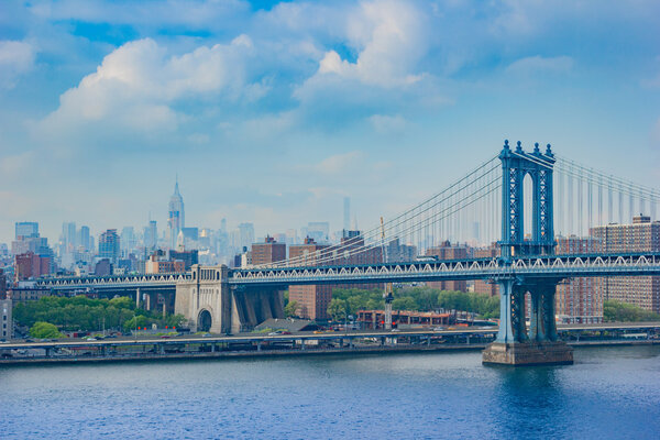 Great daylight shot in New York City from the Brooklyn Bridge