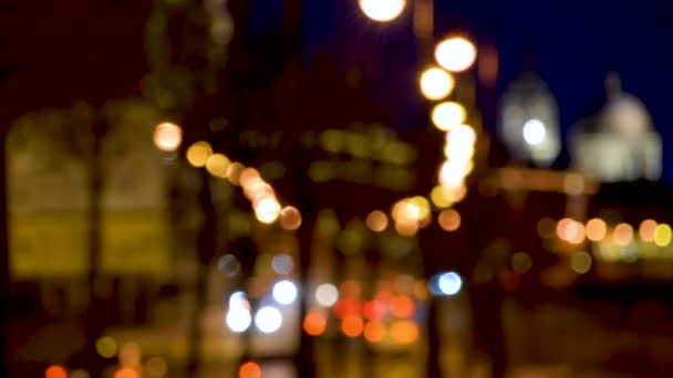 View Night City Bokeh Becomes Sharp Night City Landscape Lights — Stock Video