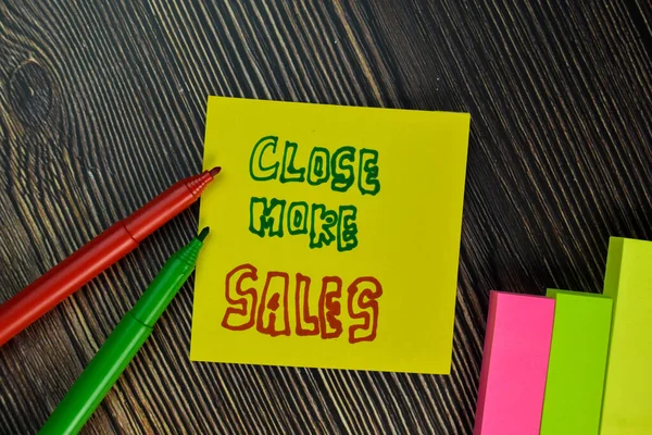Close More Sales Write Sticky Note Isolated Wooden Table Üzleti — Stock Fotó