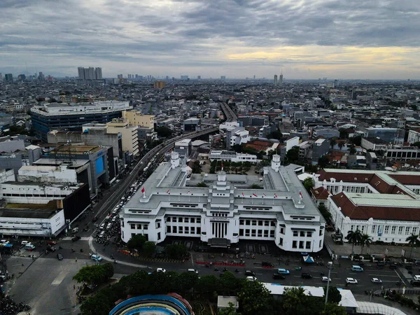 Pemandangan Udara Museum Mandiri Dengan Latar Belakang Pemandangan Kota Jakarta — Stok Foto