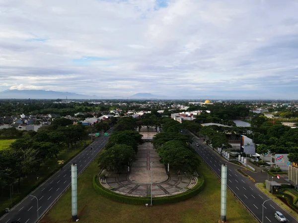 Flygfoto Grandwisata Bekasi Builidings Park Rondell Med Bekasi Stadsbild Bakgrund — Stockfoto